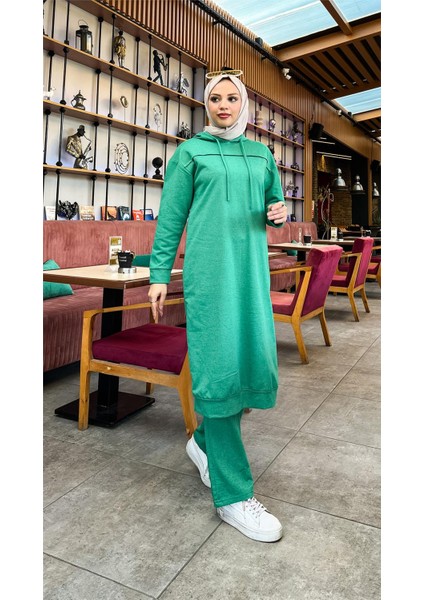 Uzun Tunik Kapşonlu Kenardan Yırtmaçlı Ikili Spor Takım - 3034 - Benetton Yeşil
