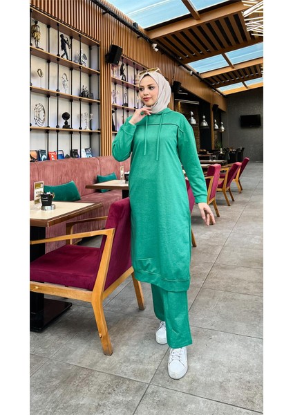 Uzun Tunik Kapşonlu Kenardan Yırtmaçlı Ikili Spor Takım - 3034 - Benetton Yeşil