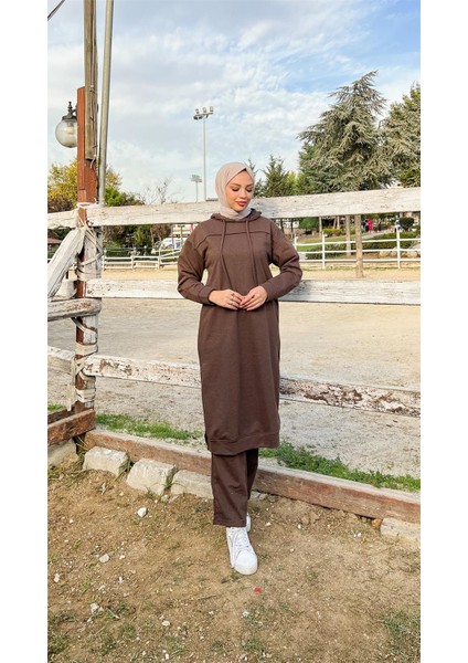 Uzun Tunik Kapşonlu Kenardan Yırtmaçlı Ikili Spor Takım - 3034 - Kahverengi