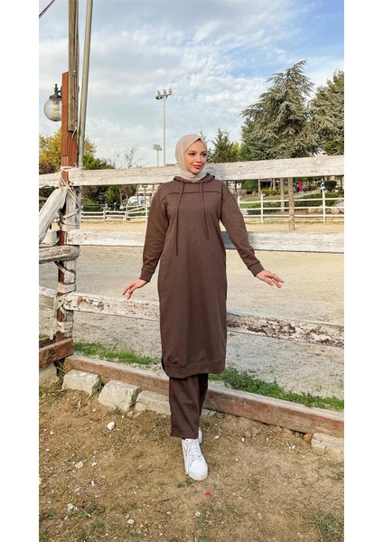 Uzun Tunik Kapşonlu Kenardan Yırtmaçlı Ikili Spor Takım - 3034 - Kahverengi