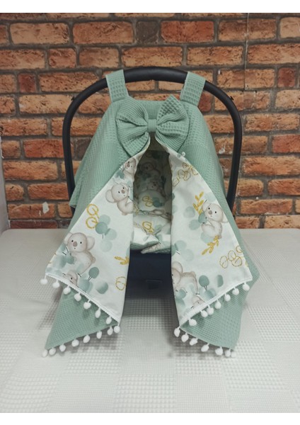 Yeşil Pikeli ve Poplin Kumaş, Ponponlu Puset Örtüsü ve Puset Minderi 2'li Set