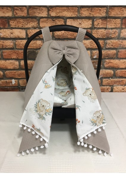 Kahverengi Pikeli ve Poplin Kumaş, Ponponlu Puset Örtüsü ve Puset Minderi 2'li Set