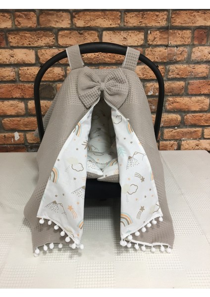 Kahverengi Pikeli ve Poplin Kumaş, Ponponlu Puset Örtüsü ve Puset Minderi 2'li Set