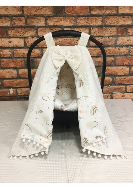 Krem Pikeli ve Poplin Kumaş, Ponponlu Puset Örtüsü ve Puset Minderi 2'li Set