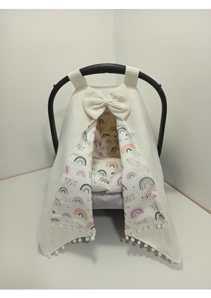 Krem Pikeli ve Poplin Kumaş, Ponponlu Puset Örtüsü ve Puset Minderi 2'li Set