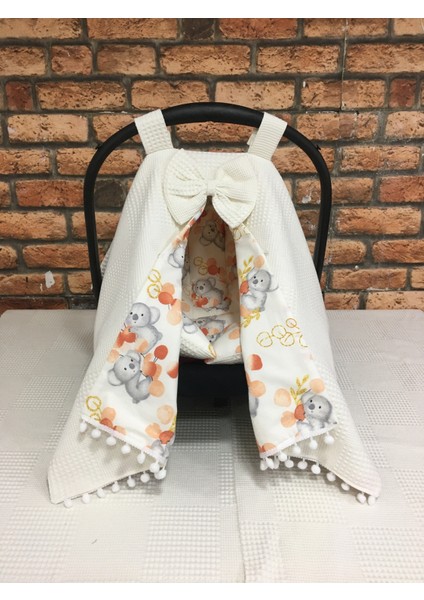 Buse Baby Home Krem Pikeli ve Poplin Kumaş, Ponponlu Puset Örtüsü ve Puset Minderi 2'li Set