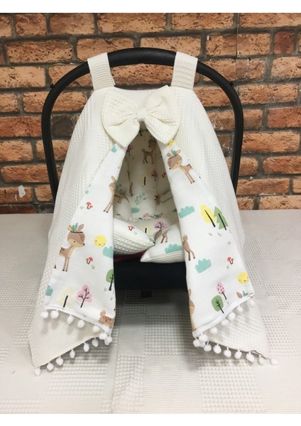 Krem Pikeli ve Poplin Kumaş, Ponponlu Puset Örtüsü ve Puset Minderi 2'li Set