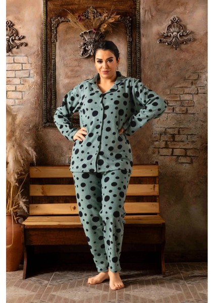 Kadın Büyük Beden Kışlık Polar Gömlek Yaka Pijama Takımı 484 - 1 Adet