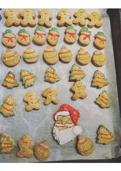 4'lü Basmalı Şekilli Kesici Yılbaşı Çam Ağacı Modelli Kurabıye Kalıbı