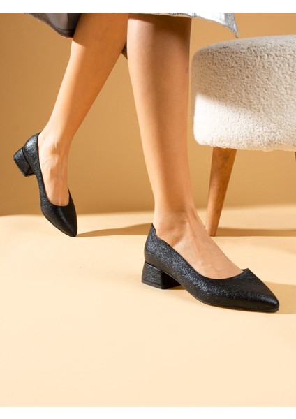 Leon Siyah Kırışık Topuklu Kadın Ayakkabı fiyatları
