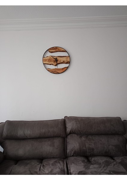 Zeytin Ağacı Kullanılarak Hazırlanan Demir Çerçeveli Ahşap Modern Dekoratif Saat 45 cm Çap