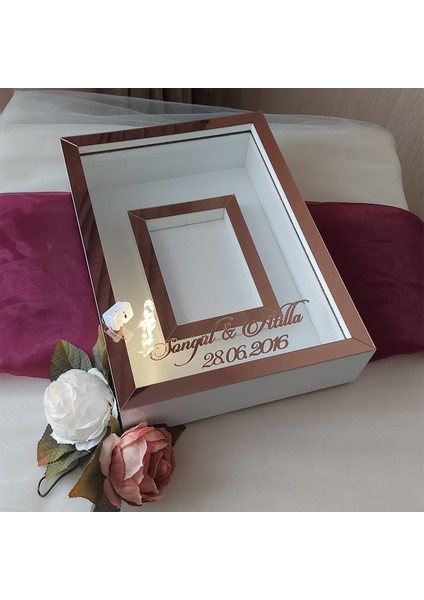 25X35 cm Fotoğraf Bölümlü Ledli Isimli Beyaz-Rose Yarı Pleksi Kaplamalı Derin Anı Çerçevesi! Gül Kutusu!