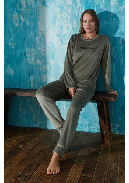 Kadın Pijama Takımı Uzun Kollu Soft Fransız Kadife Kışlık