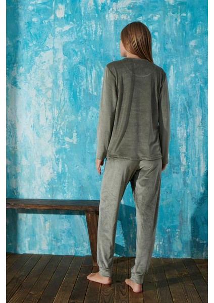Kadın Pijama Takımı Uzun Kollu Soft Fransız Kadife Kışlık