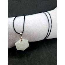 Doğal Taş Dünyası Sertifikalı Doğal Taş Kristal Kuvars Kolye Hekzagonal Kesim