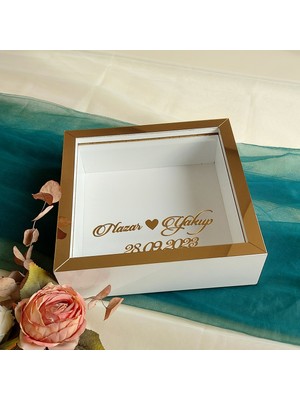 Verda Çerçeve 25X25 cm Isimli Beyaz-Gold Yarı Pleksi Kaplamalı Derin Anı Çerçevesi! Gül Kutusu! Ledsiz