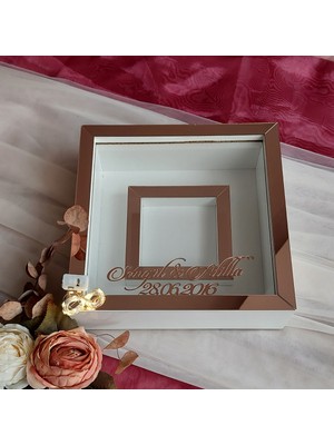 Verda Çerçeve 25X25 cm Fotoğraf Bölümlü Ledli Isimli Beyaz-Rose Yarı Pleksi Kaplamalı Derin Anı Çerçevesi! Gül Kutusu!