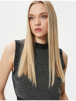 Koton Crop Triko Üst Simli Bisiklet Yaka