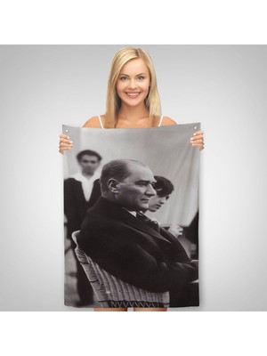 Ne Verelim Size Iskembe'de Oturan Mustafa Kemal Atatürk Duvar Örtüsü - HALISI-6315
