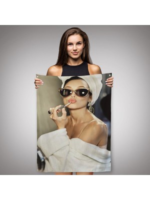 Ne Verelim Size Audrey Hepburn Duvar Örtüsü - HALISI-5106
