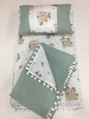 Buse Baby Home Yeşil Müslin ve Ponponlu Alt Açma Seti, Yastık ve Battaniye 3'lü Set 100% Pamuk