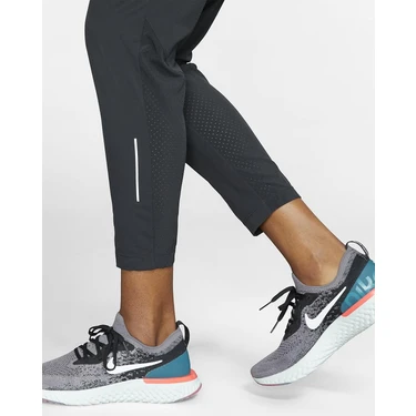 Nike Essential Women s Pants 7 8 Kad n Ko u Yuru u