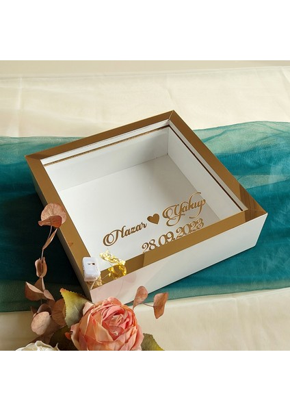 25X25 cm Ledli Isimli Beyaz-Gold Yarı Pleksi Kaplamalı Derin Anı Çerçevesi! Gül Kutusu!