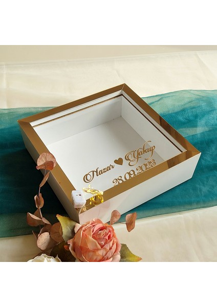 25X25 cm Ledli Isimli Beyaz-Gold Yarı Pleksi Kaplamalı Derin Anı Çerçevesi! Gül Kutusu!