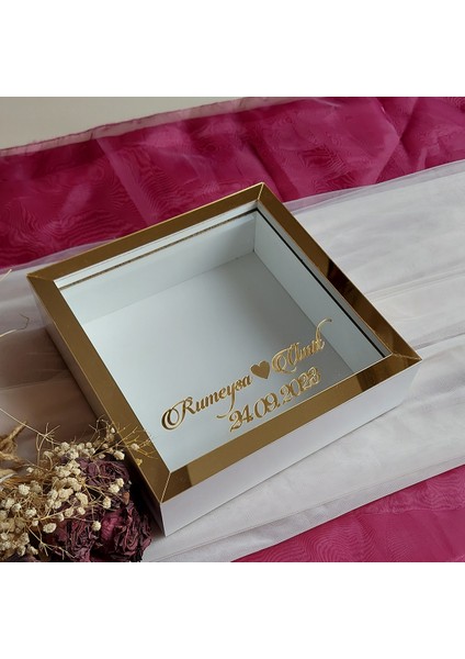 25X25 cm Isimli Beyaz-Bronz Yarı Pleksi Kaplamalı Derin Anı Çerçevesi! Gül Kutusu! Ledsiz
