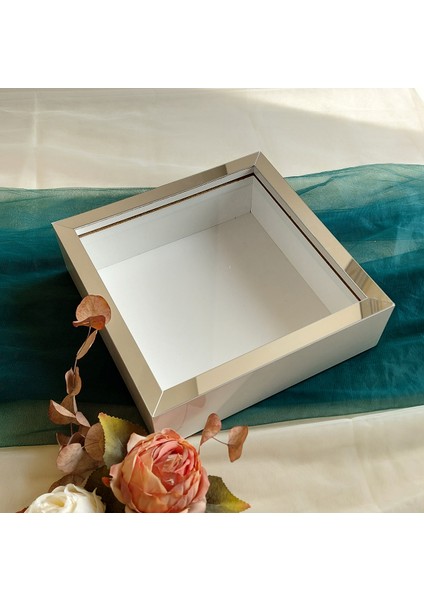 25X25 cm Beyaz-Gümüş Yarı Pleksi Kaplamalı Derin Anı Çerçevesi! Gül Kutusu! Ledsiz Isimsiz