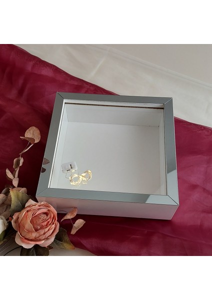 25X25 cm Ledli Beyaz-Füme Yarı Pleksi Kaplamalı Derin Anı Çerçevesi! Gül Kutusu! Isimsiz