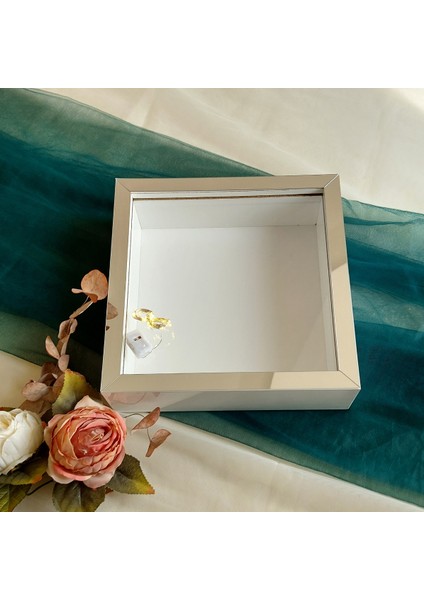 25X25 cm Ledli Beyaz-Gümüş Yarı Pleksi Kaplamalı Derin Anı Çerçevesi! Gül Kutusu! Isimsiz modelleri