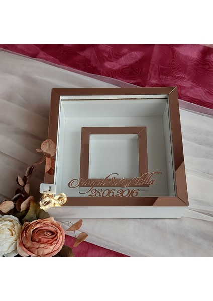 25X25 cm Fotoğraf Bölümlü Ledli Isimli Beyaz-Rose Yarı Pleksi Kaplamalı Derin Anı Çerçevesi! Gül Kutusu! fiyatları