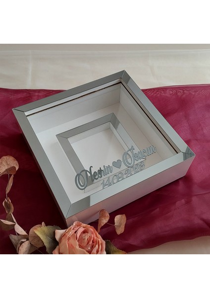 25X25 cm Fotoğraf Bölümlü Isimli Beyaz-Füme Yarı Pleksi Kaplamalı Derin Anı Çerçevesi! Gül Kutusu! Ledsiz modelleri