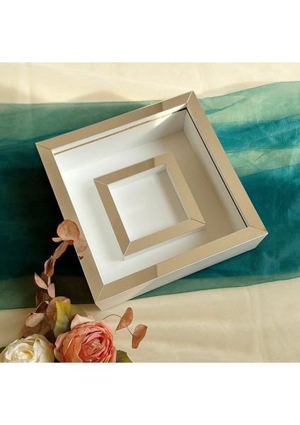 25X25 cm Fotoğraf Bölümlü Beyaz-Gümüş Yarı Pleksi Kaplamalı Derin Anı Çerçevesi! Gül Kutusu! Ledsiz Isimsiz