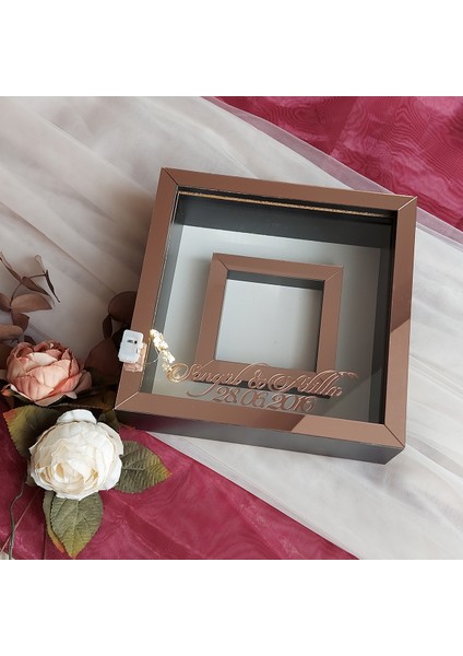 25X25 cm Fotoğraf Bölümlü Ledli Isimli Siyah-Rose Yarı Pleksi Kaplamalı Derin Anı Çerçevesi! Gül Kutusu!