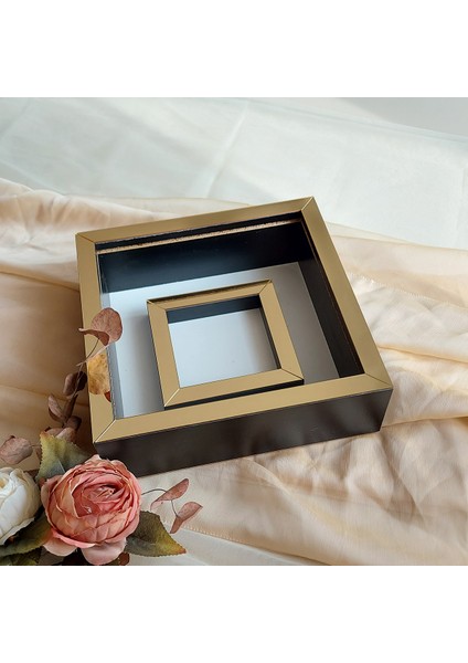 25X25 cm Fotoğraf Bölümlü Siyah-Gold Yarı Pleksi Kaplamalı Derin Anı Çerçevesi! Gül Kutusu! Ledsiz Isimsiz fiyatları