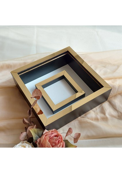 25X25 cm Fotoğraf Bölümlü Siyah-Gold Yarı Pleksi Kaplamalı Derin Anı Çerçevesi! Gül Kutusu! Ledsiz Isimsiz fırsatları
