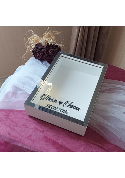 25X35 cm Ledli Isimli Beyaz-Füme Yarı Pleksi Kaplamalı Derin Anı Çerçevesi! Gül Kutusu! fiyatları