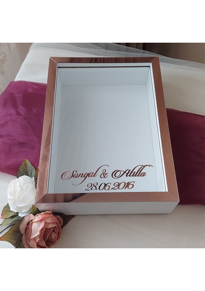 25X35 cm Isimli Beyaz-Rose Yarı Pleksi Kaplamalı Derin Anı Çerçevesi! Gül Kutusu! Ledsiz modelleri