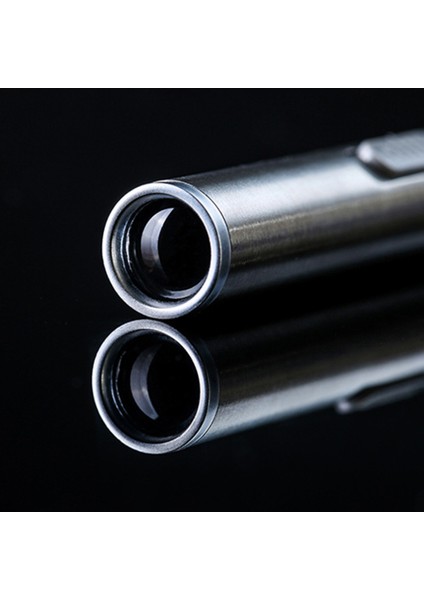 Dış Mekan Mini Taşınabilir USB Şarj Edilebilir Süper Parlak LED Torch Lambası El Feneri (Yurt Dışından)