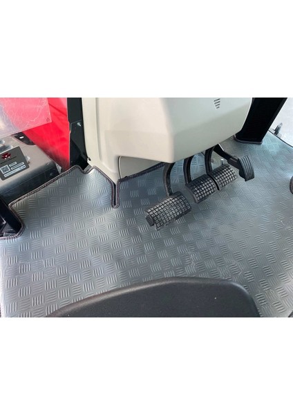 Massey Ferguson 8730 S Traktör Kabin Paspası