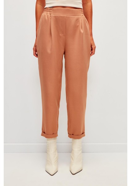 Düz Renk Beli Lastikli Klasik Pantolon-Camel