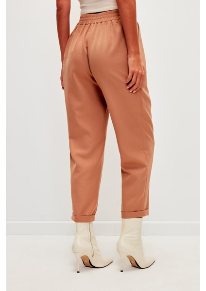 Düz Renk Beli Lastikli Klasik Pantolon-Camel