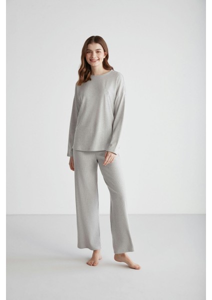 16954 Kadın Yuvarlak Yaka Pijama Takımı