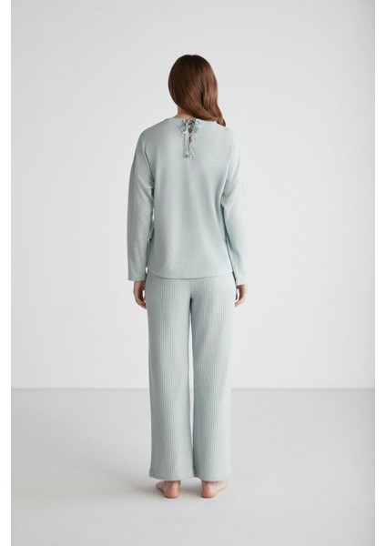 16954 Kadın Yuvarlak Yaka Pijama Takımı indirimleri