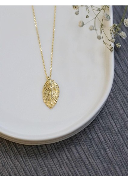 Yaprak Kolye
