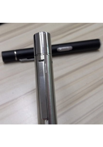 Lumiparty Taşınabilir Çift Işık Kaynağı LED Paslanmaz Çelik Tıbbi Hemşirelik Penlight Tıp Öğrencileri Doktorlar Için El Feneri (Yurt Dışından) modelleri