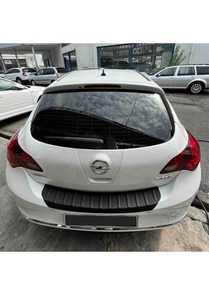 Opel Astra J Hb Ferrous Arka Tampon Üstü Koruyucu 2010 2018