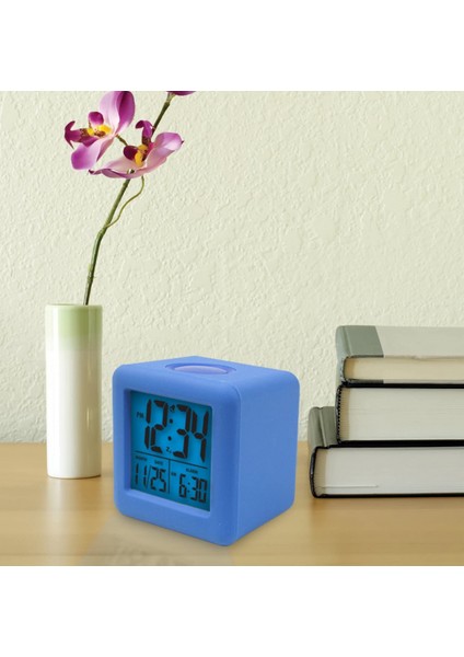 Yumuşak Mavi Küp LCD Çalar Saat 3,55 Inç x 3,55 Inç x 2,75 Inç (Yurt Dışından) modelleri